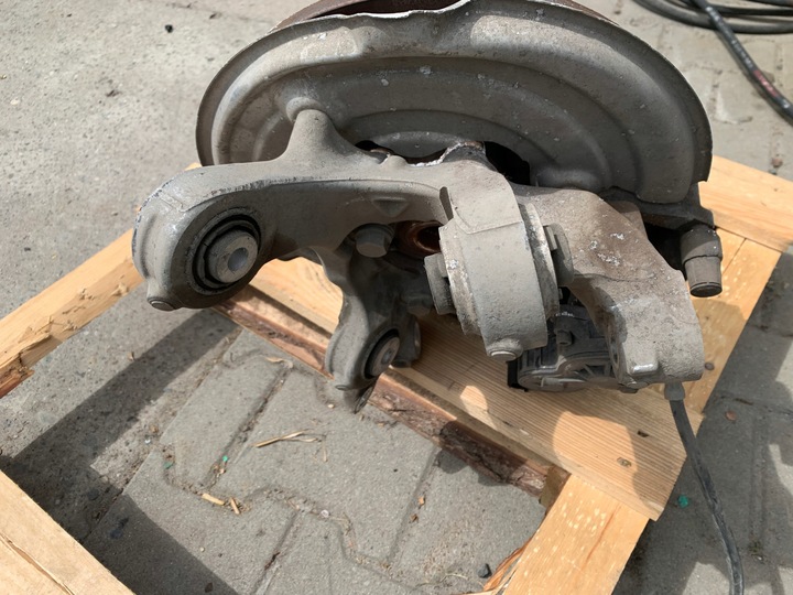 фото №10, Ford mustang mach-e rwd 75.7kwh поворотна опора диск супорт лівий зад