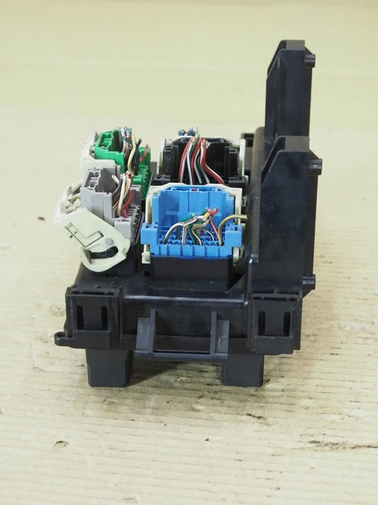 фото №13, Коробка запобіжників bsi chrysler 300c p05087269a