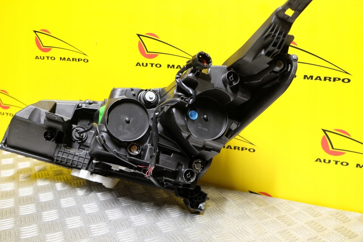 фото №10, Nissan leaf ze1 рестайлінг 2022- фара лампа повний led права темне usa