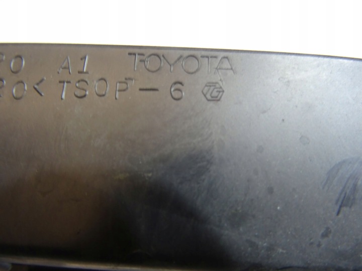 фото №5, Решітка заглушка бампера права prius 5311247020