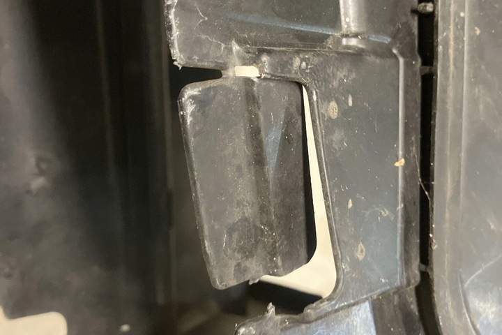 фото №7, Впуск воздуха радиатор bmw 7 f01, f02 18779815 3.0l дизель 2014