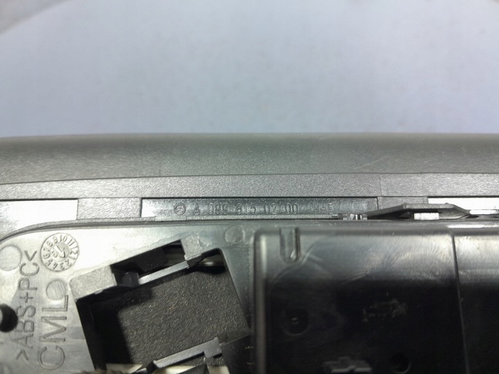 фото №5, Mercedes s w222 рестайлинг держатель ручка лампа потолок левая a0009065600