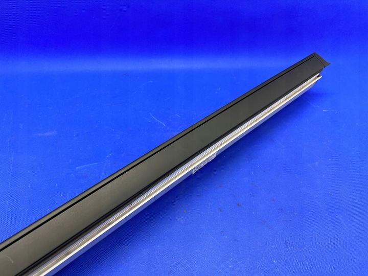 фото №4, Audi a8 s8 d4 ролета двері права зад 4h0861334