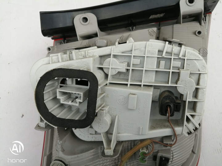 фото №10, Лампа зад задня права 5jh945096 skoda rapid ліфтбек 12-17r