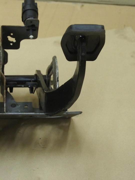 фото №11, Fiesta mk6 2002-2008 педаль сцепления тормоза педали европа