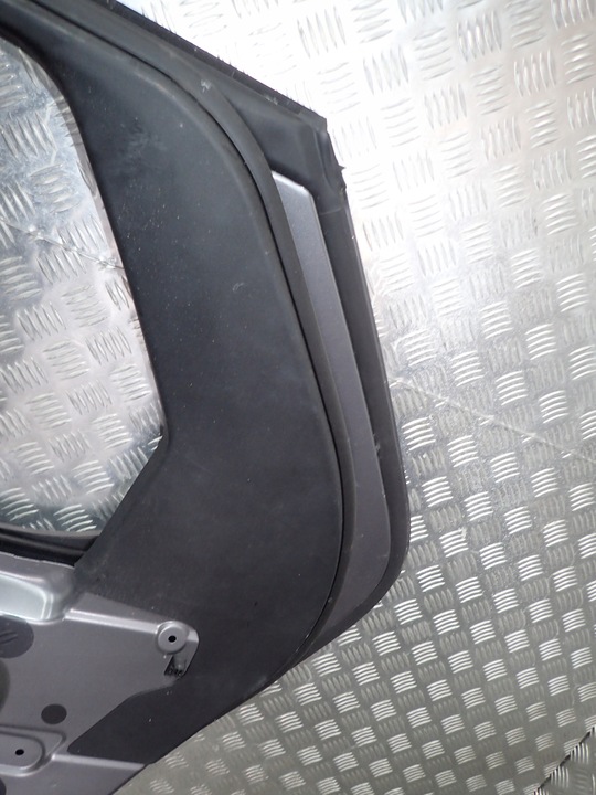 фото №13, Land rover discovery v l462 двері зад задні праві комплектні скло n132