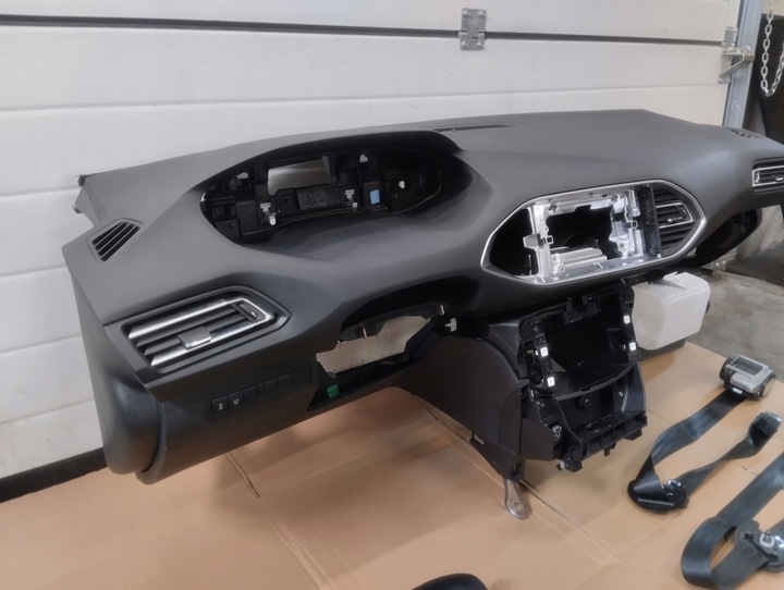 фото №5, Peugeot 308 ii t9 панель роздавальна консоль ремені подушки kpl.org.wysyłka