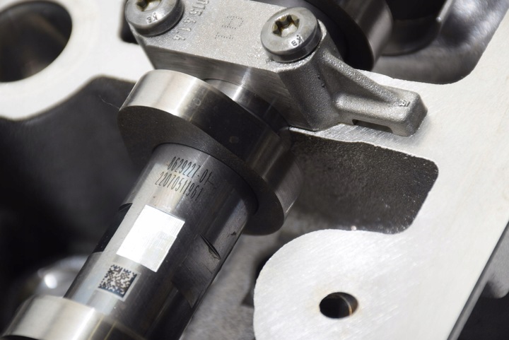 фото №12, Bmw 2 u06 x1 u11 220i 1,5 b38a15p головка вал всасывающий выпускной