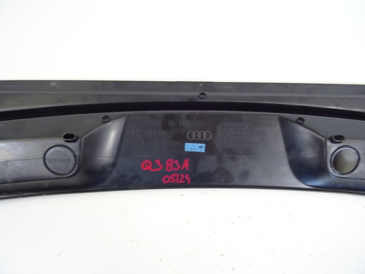 фото №15, Audi q3 83a панель под лобовым стеклом пластиковый 83b819403a