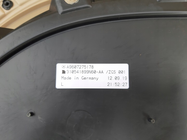 фото №8, Actros mp4 боковина левый обивка дверь a9607275178