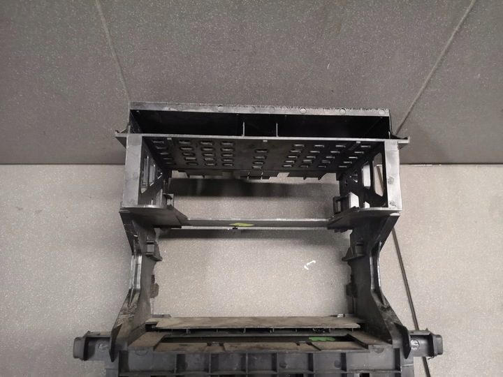 фото №10, Рамка радио корзина audi a4 b6 8e0858005e