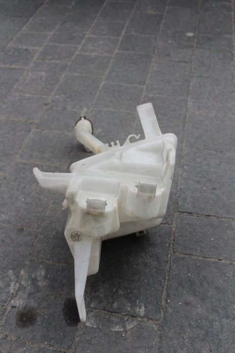 фото №6, Toyota auris i бачок рідини склоомивача 85942-12010