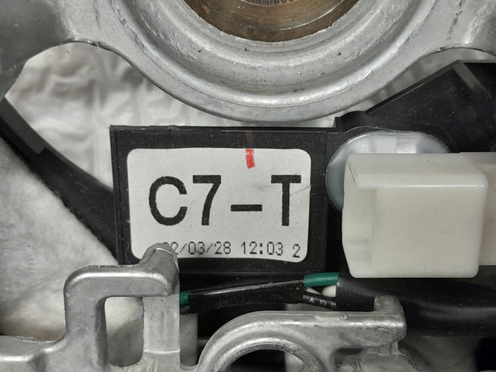 фото №15, Toyota yaris gr iv 4 руль многофункциональная кожа красная nić