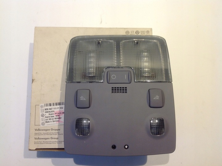 фото №1, Панель освітлення кабіни audi a4 8d0947111p новий