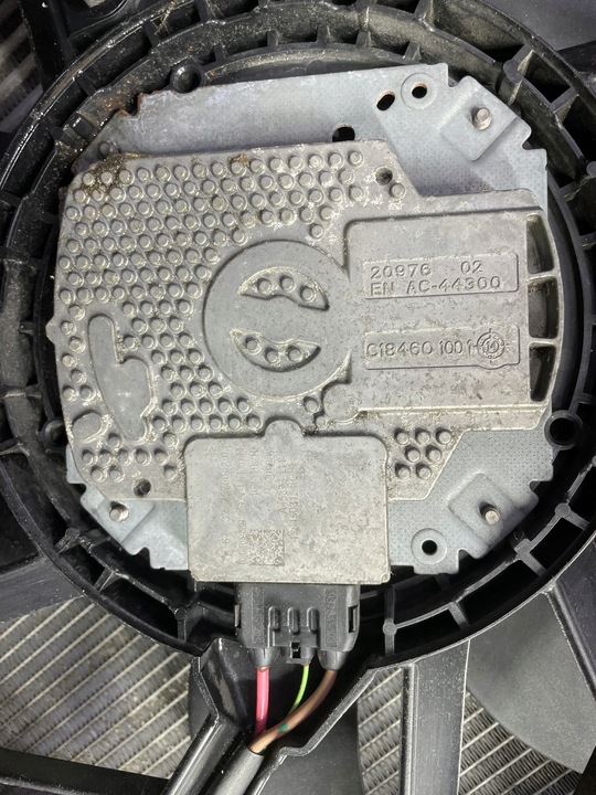 фото №6, Комплект радіатор радіатор вентилятор bmw f10 f11 n47 2.0d механічна коробка передач