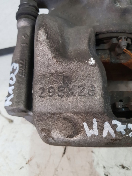 фото №12, Супорт гальмівний праве перед a24640 mercedes a клас w177