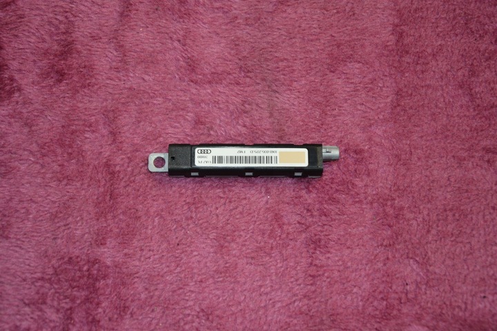 фото №1, Усилитель антенный audi a1 8x0035225d