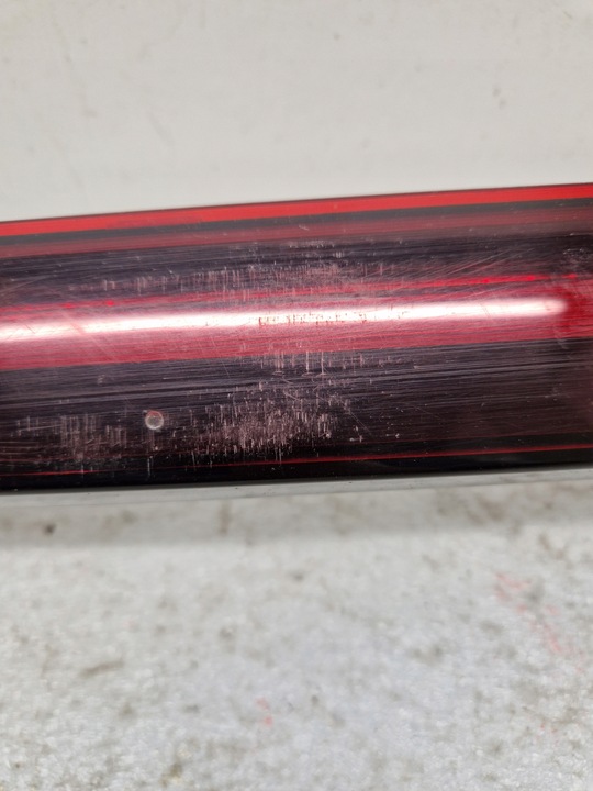 фото №4, Лампа зад средняя накладка led mercedes eqc a2939061801