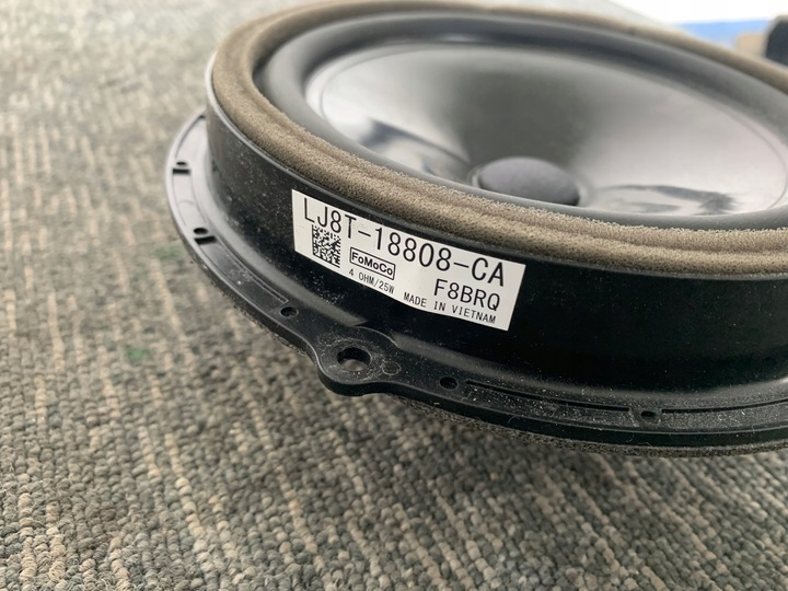 фото №9, Ford mustang mach-e rwd 2021r динамик дверь правые перед правые переднее