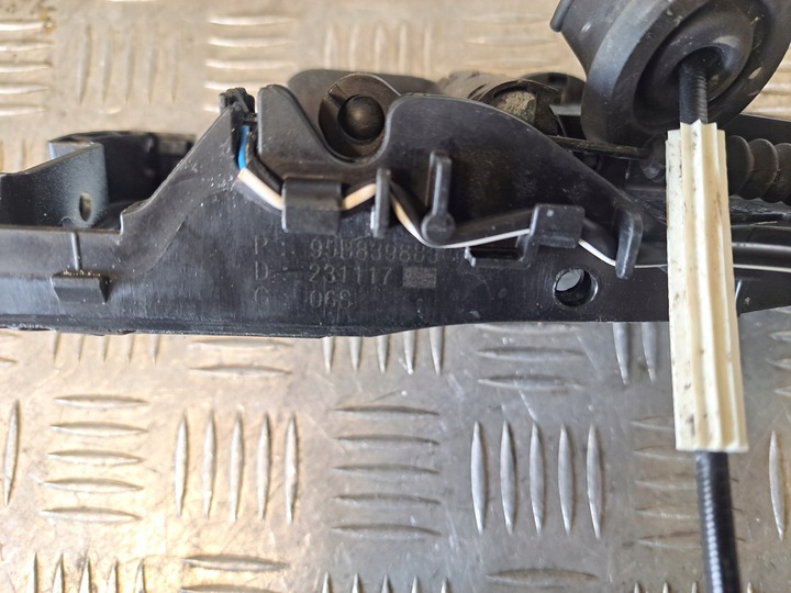 фото №8, Porsche macan 2017 r замок дверь левый łył