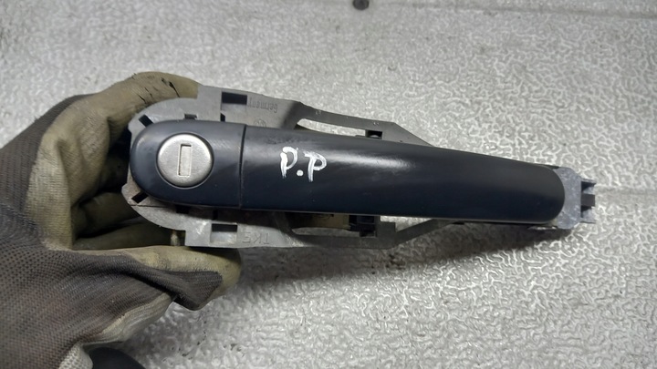 фото №1, Ручка права перед vw golf iv 01r