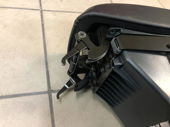 фото №14, Подлокотник w туннель jeep cherokee kl 1wz47trmaa