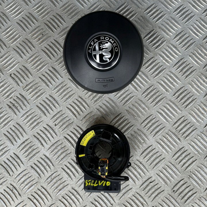 фото №5, Панель комплектна подушка безпеки консоль ремені капот alfa romeo stelvio 2017 рік