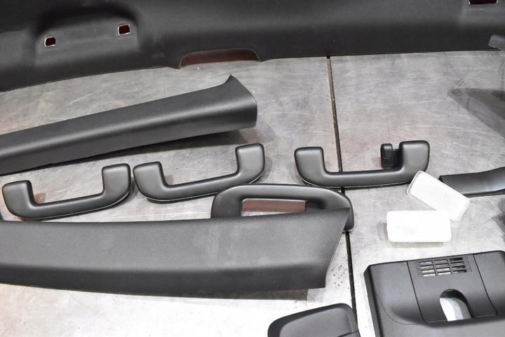 фото №6, Потолок солнцезащитные козырьки ручки лампочки освещение интерьера toyota bz4x 22-