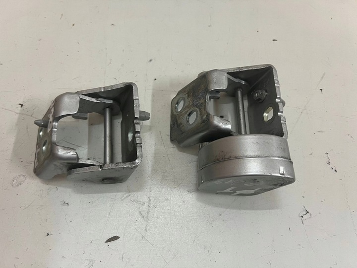 фото №2, Citroen c5 iii 2008- петля петли дверь задних правые зад комплект