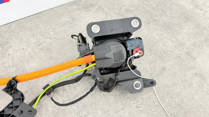 фото №7, Bmw g20 lci рестайлинг гнездо зарядки провода высокого напряжения eur 5b3ac70