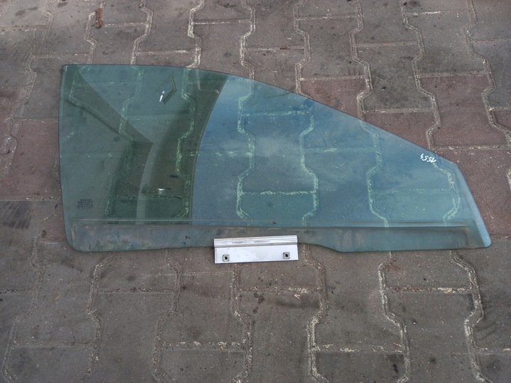 фото №1, Скло права перед volvo v40 універсал 02r