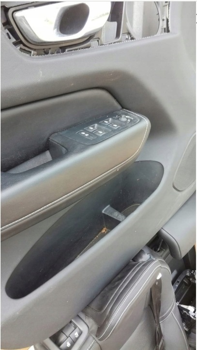 фото №15, Volvo xc60 ii сиденья вентилируемые диван детские автокресла обшивки туннель комплект идеальное состояние