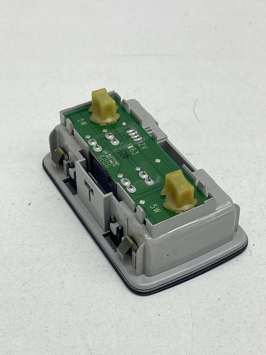 фото №6, Audi q7 4l s-line лампа внутрішня освітлення кабіни чорна