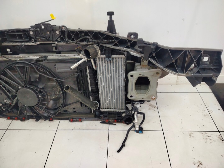 фото №11, Ford c-max ii mk2 рестайлинг 14r- передняя панель радиатор комплект 1.0 b