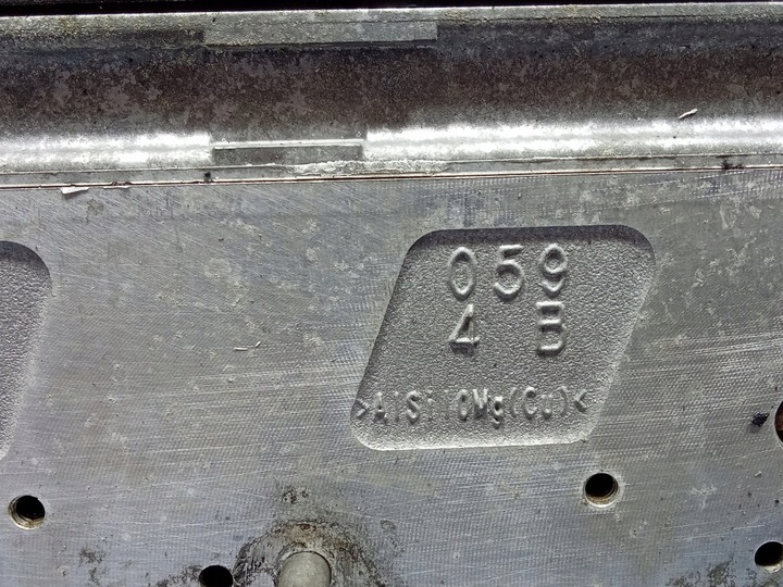 фото №8, Audi a5 8t 2.7 tdi головка двигателя правая 0594b cgka cgk