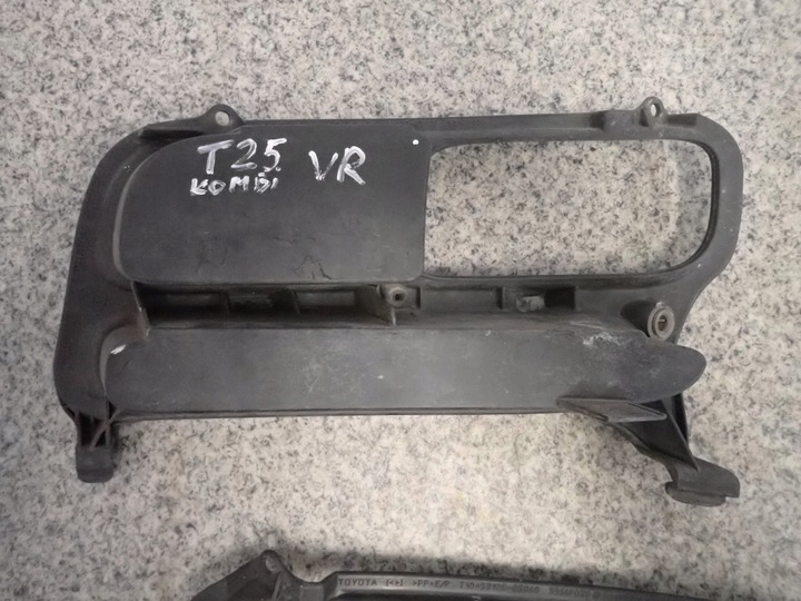 фото №6, Avensis t25 02-05 решётка передняя левая lub правая