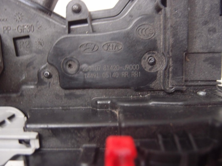 фото №7, Замок дверь правая зад 5 pin hyundai kona 81420-j9000