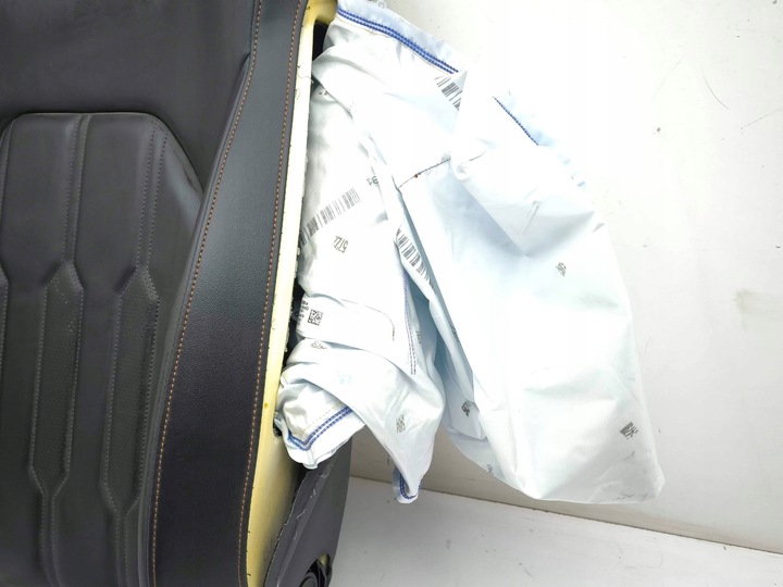 фото №10, Cupra formentor 2023 права сторона сидіння переднє водія