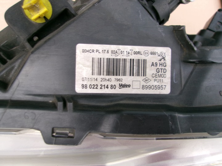 фото №12, Лампы левая peugeot 208 i линза led европа 9802221480