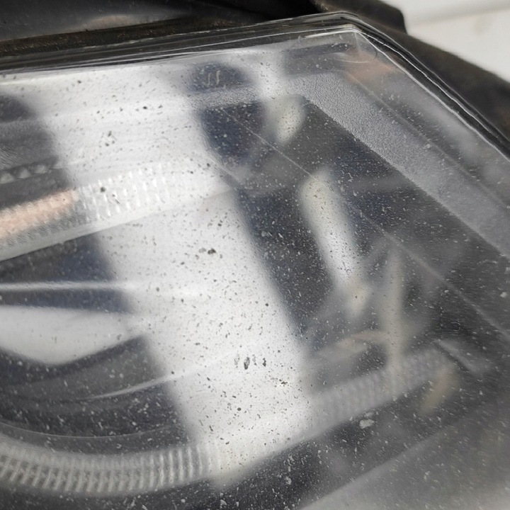 фото №11, Mercedes-benz c w204 2012 правая сторона лампа передняя