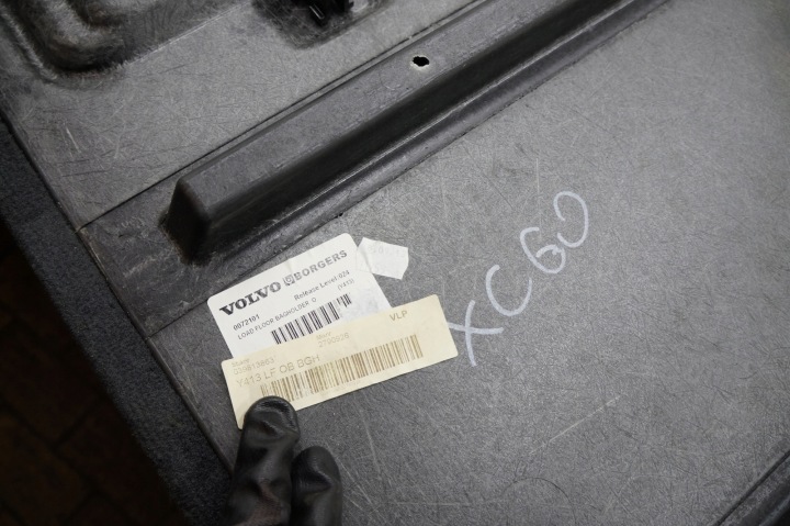 фото №8, Volvo xc60 i рестайлинг пол багажника велюр чёрная