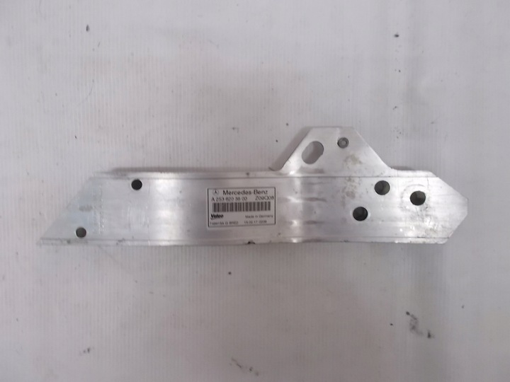 фото №1, Mercedes glc w253 кронштейн усилитель ремня