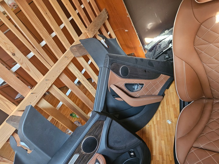 фото №11, Mercedes w205 designo рестайлінг sedan сидіння шкіра підігрів захист колонки нове !!!