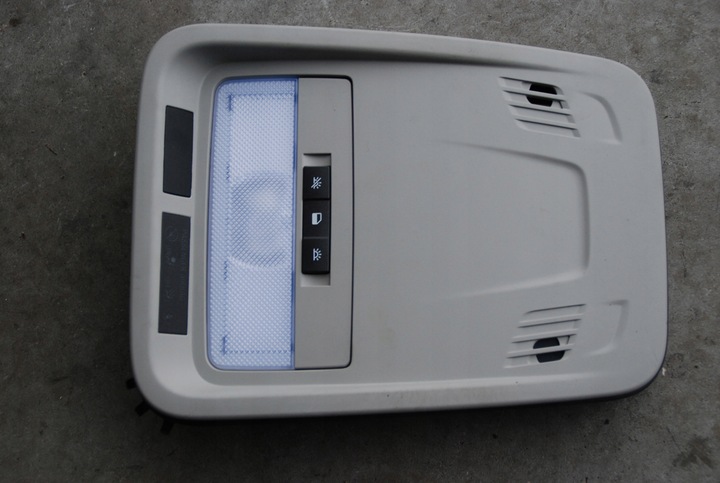 фото №1, Opel astra k v лампа потолок