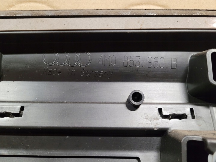 фото №9, Audi q7 ii 4m0 4m0853960b планка дверь правая перед