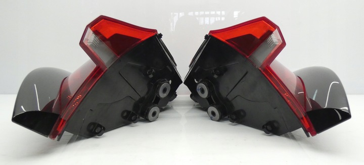 фото №11, Audi e-tron gt 4j3945091 4j3945092 2021- лампы зад задние kpl