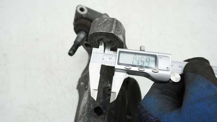 фото №6, Audi s5 8t 4.2 fsi поворотна опора права 8k0407258e