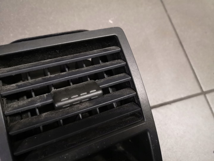 фото №5, Решётка воздуховод vw t5 eu правая 7h1819204c