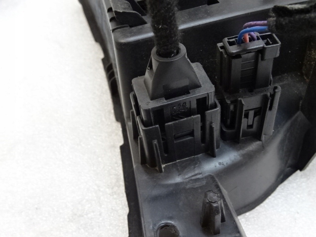 фото №9, Peugeot 308 t9 ii гнездо usb aux 12v