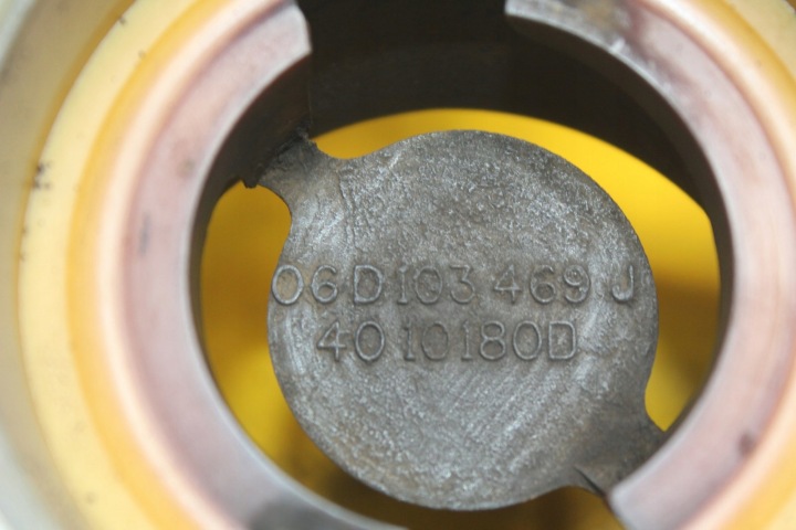 фото №8, Крышка клапанов audi a4 b7 b6 vw passat golf b6 2.0 tfsi bgb 06d103469j